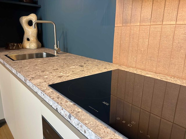 Schüller - showroomkeuken met aeg/juno apparatuur - afbeelding 10 van  20