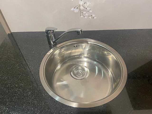 Schüller - showroomkeuken met apparatuur - afbeelding 24 van  28