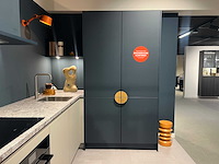 Schüller - showroomkeuken met apparatuur - afbeelding 6 van  13