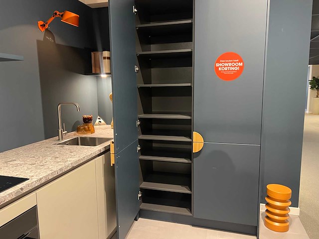 Schüller - showroomkeuken met apparatuur - afbeelding 7 van  13