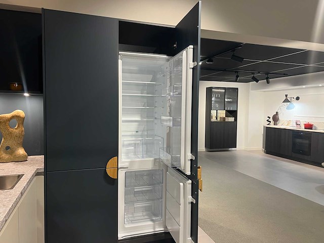 Schüller - showroomkeuken met apparatuur - afbeelding 9 van  13