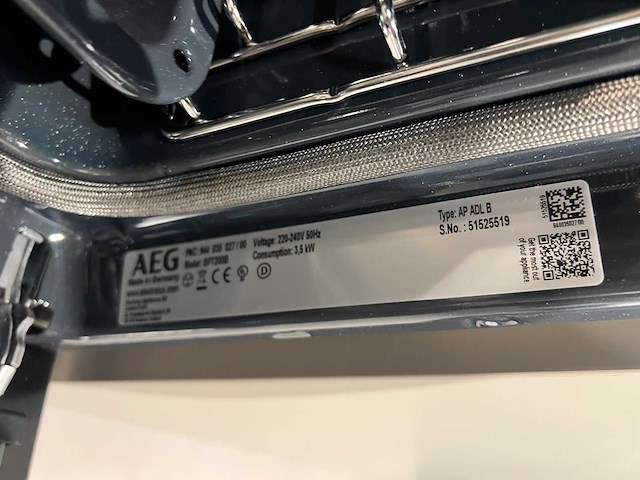 Schüller - showroomkeuken met apparatuur - afbeelding 12 van  13