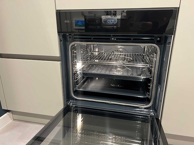 Schüller - showroomkeuken met apparatuur - afbeelding 13 van  13