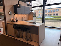 Schüller - showroomkeuken met apparatuur - afbeelding 8 van  11