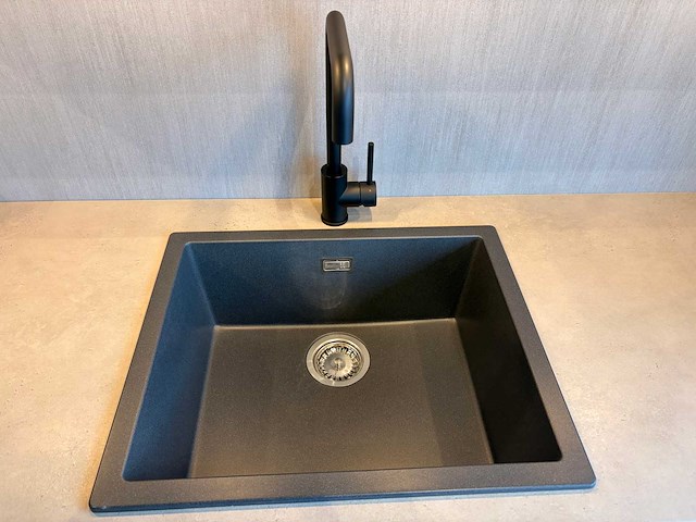 Schüller - showroomkeuken met apparatuur - afbeelding 10 van  11