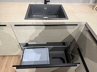 Schüller - showroomkeuken met apparatuur - afbeelding 11 van  23