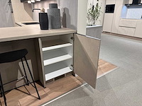 Schüller - showroomkeuken met apparatuur - afbeelding 3 van  23