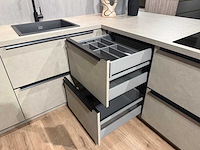 Schüller - showroomkeuken met apparatuur - afbeelding 23 van  23