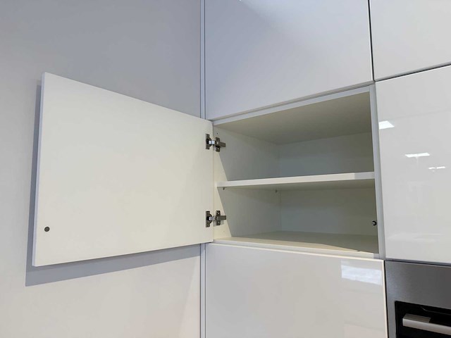 Schüller - showroomkeuken met atag apparatuur - afbeelding 17 van  18