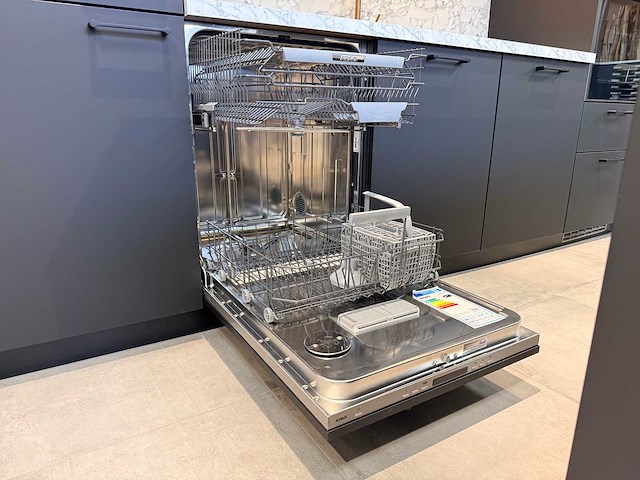 Schüller - showroomkeuken met atag/novy apparatuur - afbeelding 24 van  55