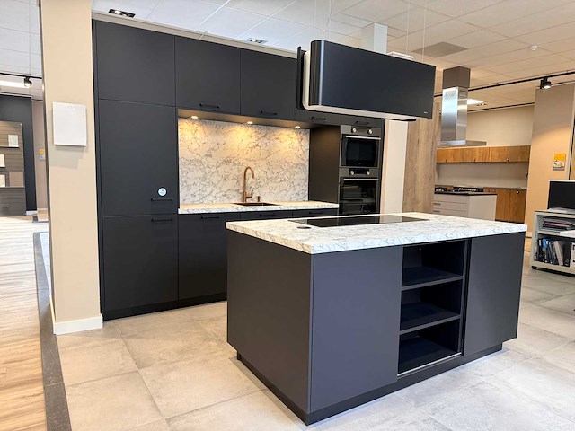 Schüller - showroomkeuken met atag/novy apparatuur - afbeelding 20 van  55