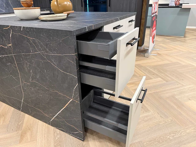 Schüller - showroomkeuken met etna apparatuur - afbeelding 27 van  32