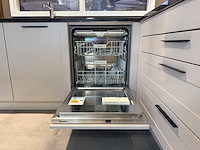 Schüller - showroomkeuken met miele apparatuur - afbeelding 8 van  37