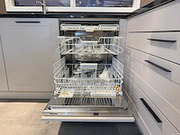 Schüller - showroomkeuken met miele apparatuur - afbeelding 9 van  37