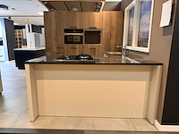 Schüller - showroomkeuken met miele apparatuur - afbeelding 8 van  21