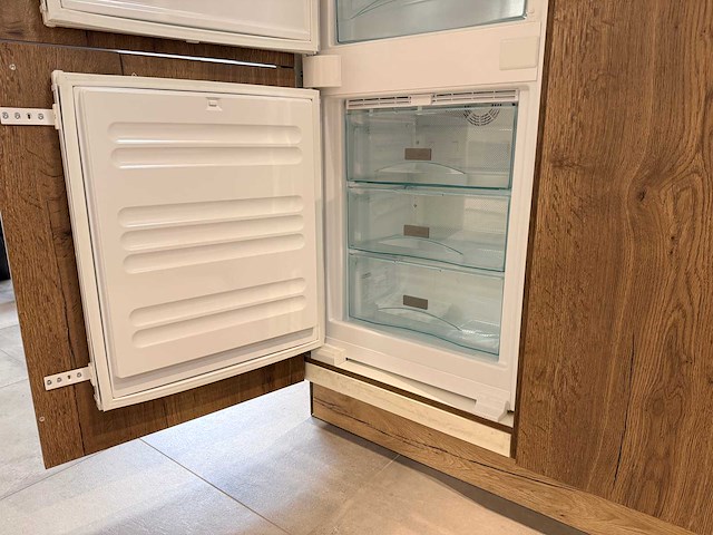 Schüller - showroomkeuken met miele apparatuur - afbeelding 17 van  21