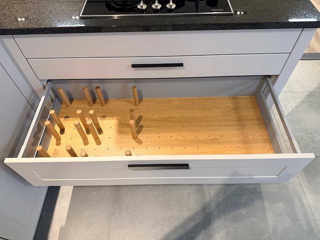 Schüller - showroomkeuken met miele apparatuur - afbeelding 20 van  21