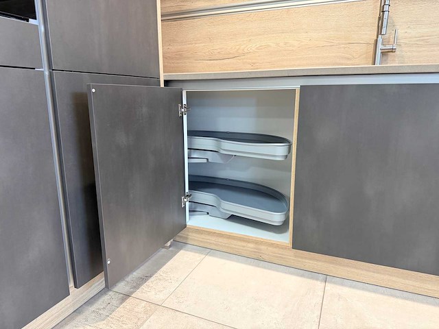 Schüller - showroomkeuken met novy/siemens apparatuur - afbeelding 10 van  41