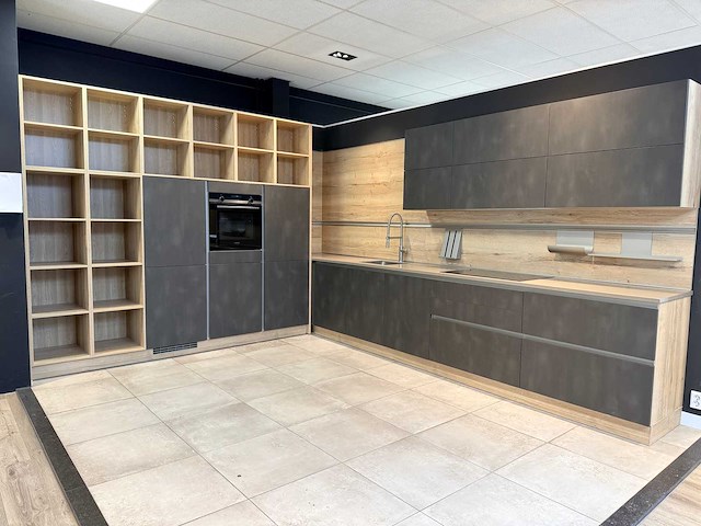 Schüller - showroomkeuken met novy/siemens apparatuur - afbeelding 1 van  30