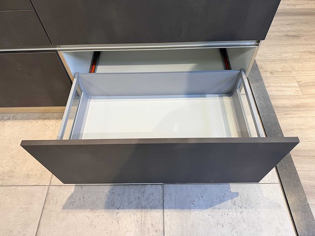 Schüller - showroomkeuken met novy/siemens apparatuur - afbeelding 23 van  30