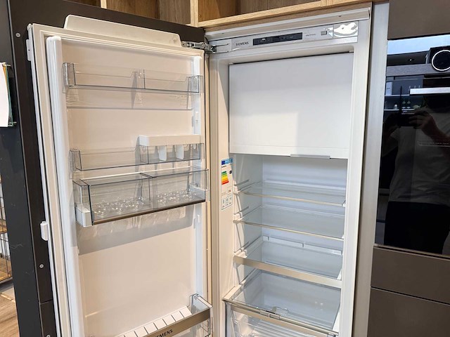 Schüller - showroomkeuken met novy/siemens apparatuur - afbeelding 28 van  30