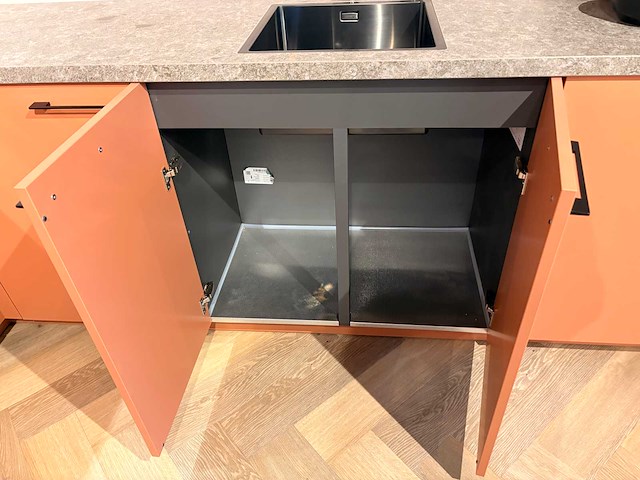 Schüller - showroomkeuken met pelgrim apparatuur - afbeelding 11 van  22