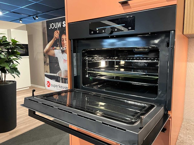 Schüller - showroomkeuken met pelgrim apparatuur - afbeelding 29 van  30