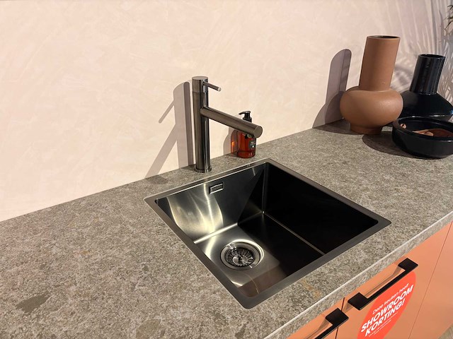 Schüller - showroomkeuken met pelgrim apparatuur - afbeelding 5 van  13