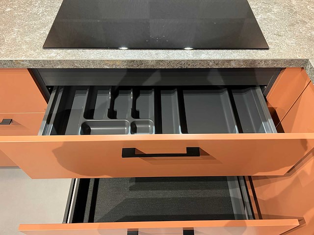 Schüller - showroomkeuken met pelgrim apparatuur - afbeelding 6 van  27