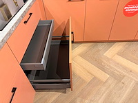 Schüller - showroomkeuken met pelgrim apparatuur - afbeelding 5 van  18