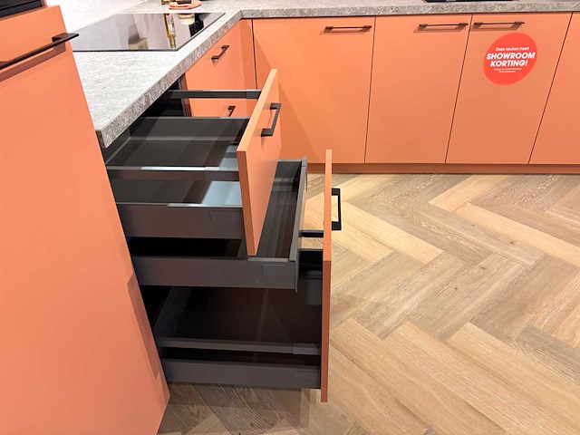 Schüller - showroomkeuken met pelgrim apparatuur - afbeelding 18 van  18