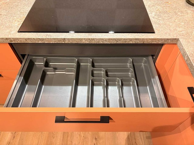 Schüller - showroomkeuken met pelgrim apparatuur - afbeelding 7 van  24