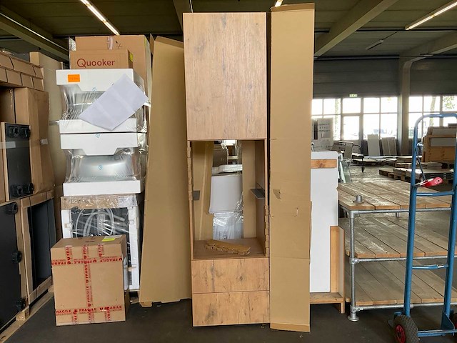 Schüller apparatenkast 60x60x237 cm - afbeelding 1 van  4