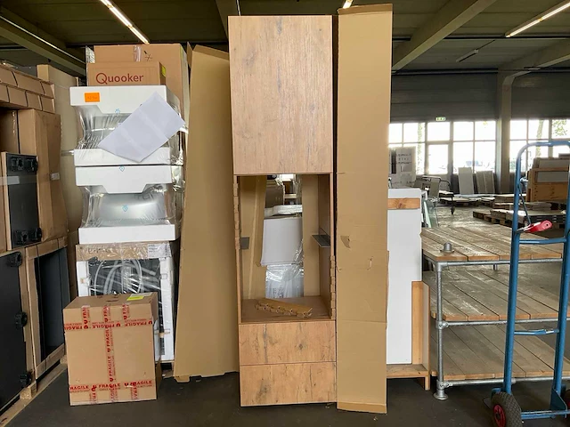 Schüller apparatenkast 60x60x237 cm - afbeelding 1 van  4
