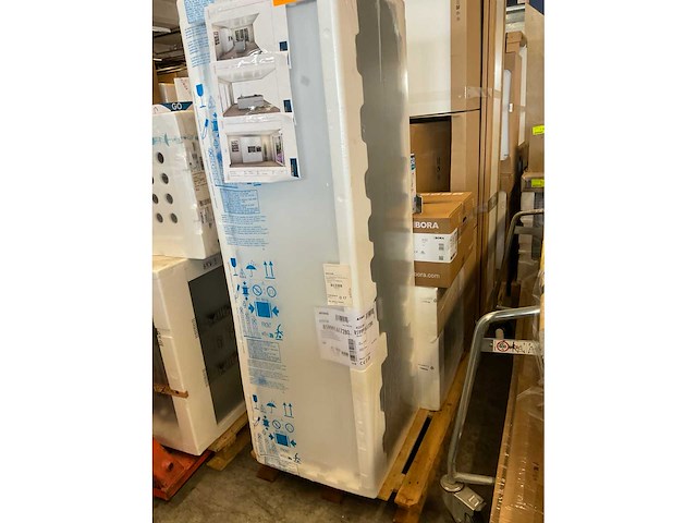 Schüller eilandkeuken met kastenwand - afbeelding 2 van  11