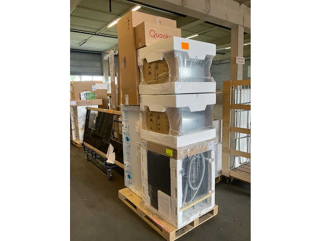 Schüller eilandkeuken met kastenwand - afbeelding 5 van  8