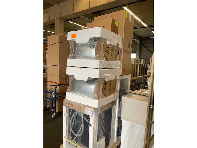 Schüller eilandkeuken met kastenwand - afbeelding 6 van  8