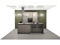 Schüller eilandkeuken met kastenwand