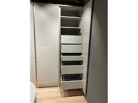 Schüller gala eiland showroomkeuken met kastenwand en coffeecorner - afbeelding 21 van  42