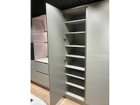 Schüller gala eiland showroomkeuken met kastenwand en coffeecorner - afbeelding 22 van  42