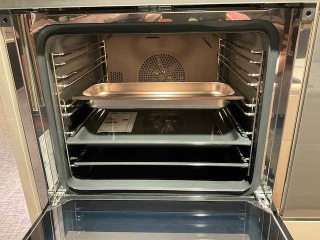 Schüller gala eiland showroomkeuken met kastenwand en coffeecorner - afbeelding 31 van  42