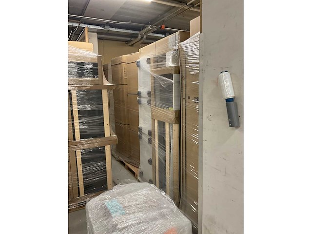 Schüller hoekopgestelde keuken en kastenwand - afbeelding 7 van  7