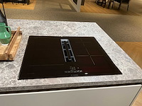 Schüller matera eiland schowroomkeuken met kastenwand - afbeelding 22 van  23