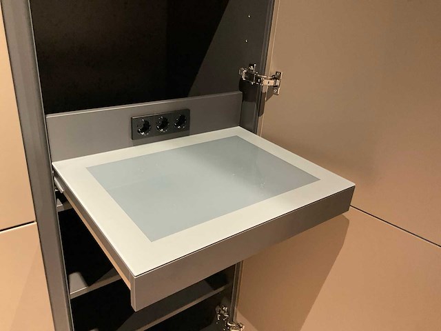 Schüller siena eiland showroomkeuken met kastenwand - afbeelding 18 van  41