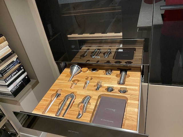 Schüller siena eiland showroomkeuken met kastenwand - afbeelding 28 van  41