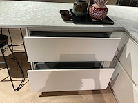 Schüller siena eiland showroomkeuken met kastenwand - afbeelding 38 van  41