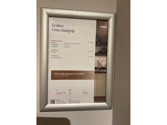 Schüller uma hoekopgestelde showroomkeuken - afbeelding 17 van  25