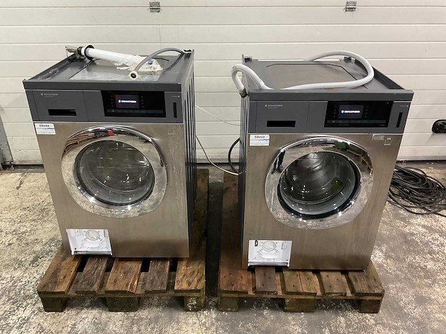 Schulthess - 2018 - topline pro 9240 industriële textielwasmachine (2x) - afbeelding 1 van  10