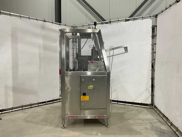 Schut systems - 2006 - sprinter f60 - dozen opzet machine - afbeelding 10 van  16