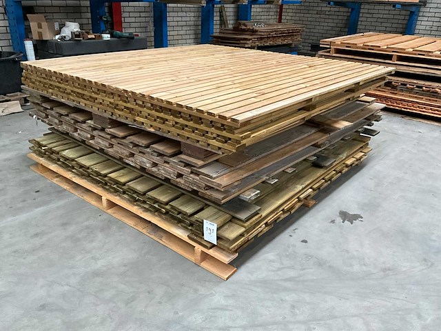 Schutting 180x180 cm (8x) - afbeelding 1 van  6